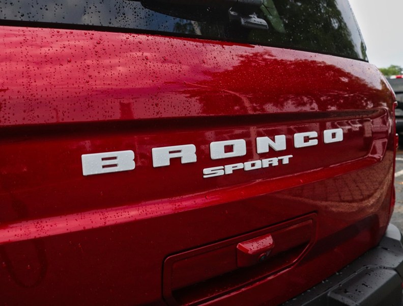 2026 Ford Bronco Sport Outer Banks | 4X4 | 1.5L | Roof | Tech | Crgo Mgmn