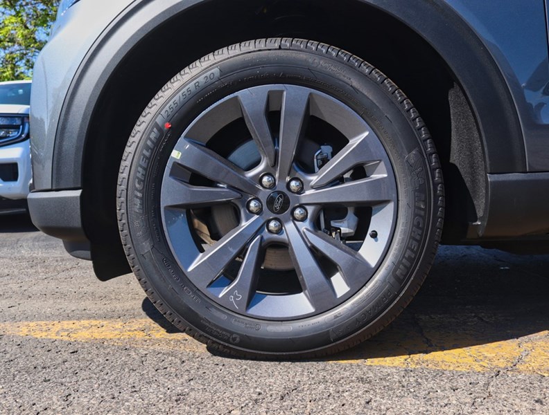 2026 Ford Explorer Active | 4WD | Comf Pkg | Roof | Crbn 20S
