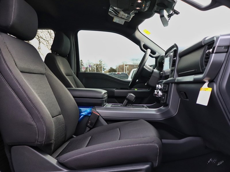 2026 Ford F-150 XLT | 4X4 | Hybrid | 302A | Blk Pk | Bed Utl | Mop