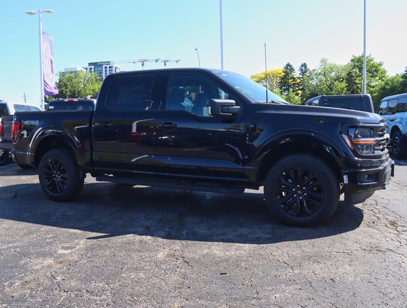 2026 Ford F-150 XLT | 4X4 | 2.7L | 302A | Blk Pk Pls | Skid Plates