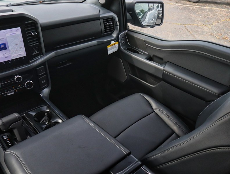 2026 Ford F-150 XLT | 4X4 | 5.0L | 303A | 157 | Blk Pk Pls | Roof