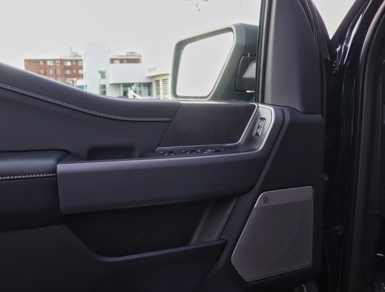 2026 Ford F-150 XLT | 4X4 | 5.0L | 303A | Blk Pk Pls | Roof | Bed