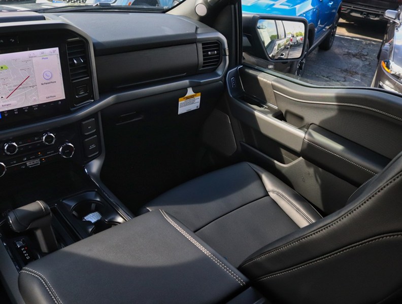 2026 Ford F-150 XLT | 4X4 | 5.0L | 303A |157 | Blk Pk Pls | Fx4