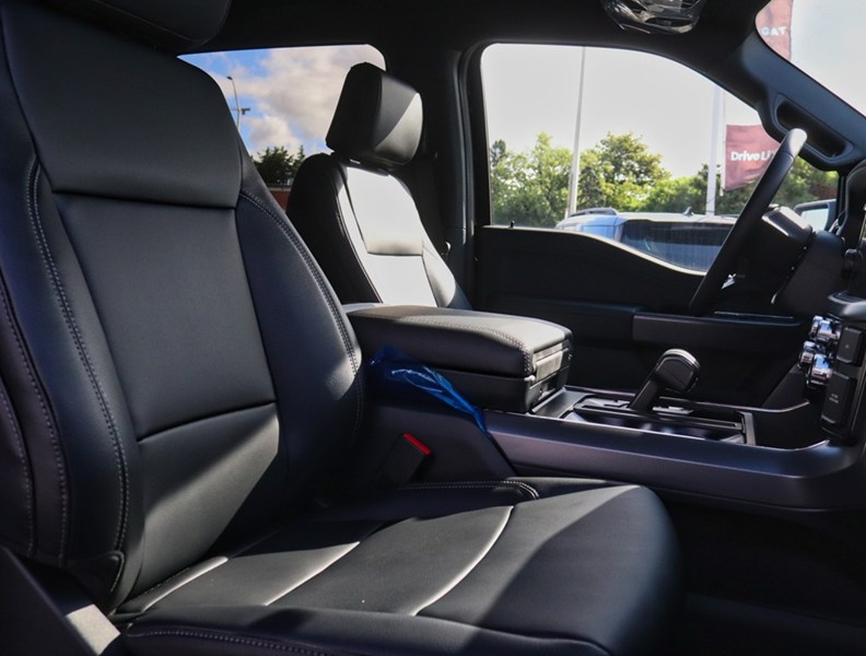 2026 Ford F-150 XLT | 4X4 | 5.0L | 303A |157 | Blk Pk Pls | Fx4
