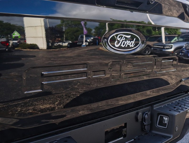 2026 Ford F-150 XLT | 4X4 | 5.0L | 303A |157 | Blk Pk Pls | Fx4