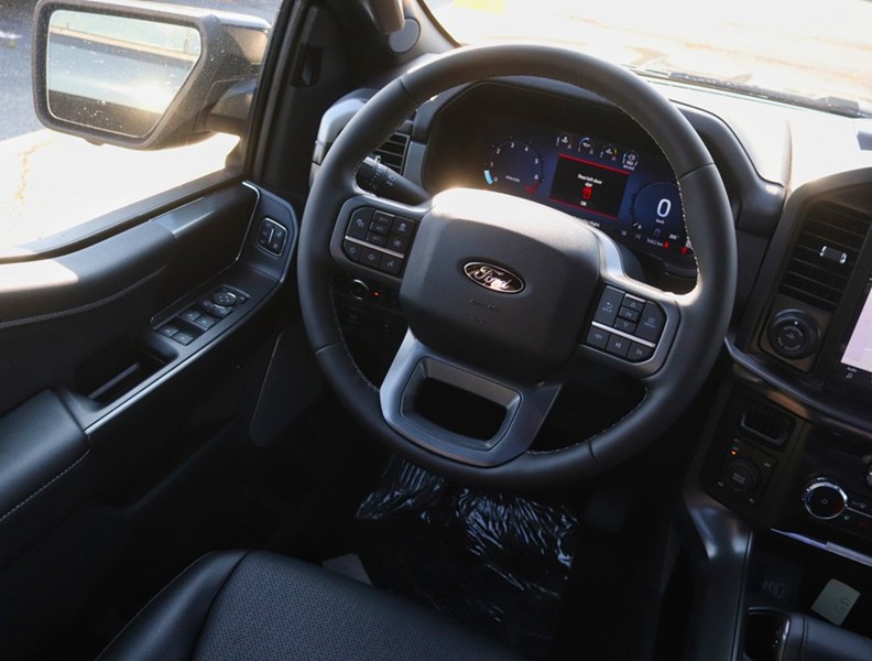 2026 Ford F-150 Lariat | 4X4 | 3.5L | 501A | Blk Pk | Roof | Spray