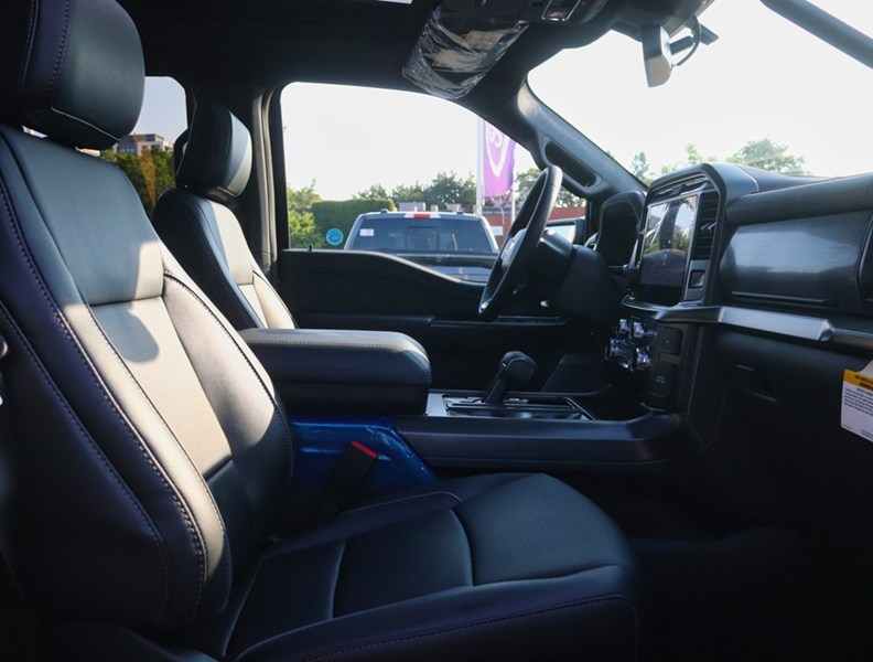 2026 Ford F-150 Lariat | 4X4 | 3.5L | 501A | Blk Pk | Roof | Spray