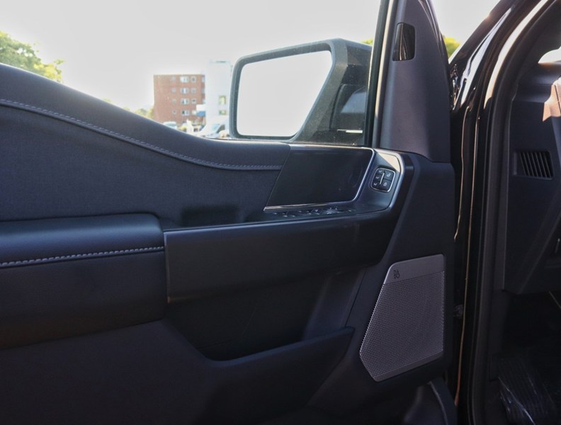 2026 Ford F-150 Lariat | 4X4 | 3.5L | 501A | Blk Pk | Roof | Spray