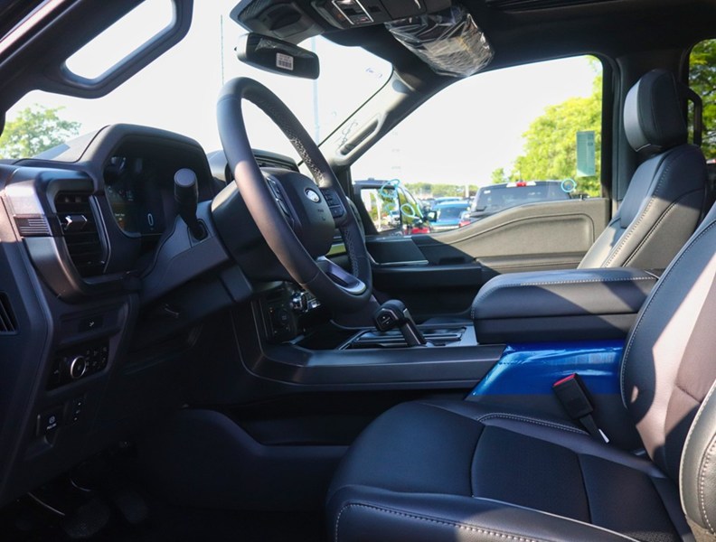 2026 Ford F-150 Lariat | 4X4 | 3.5L | 501A | Blk Pk | Roof | Spray