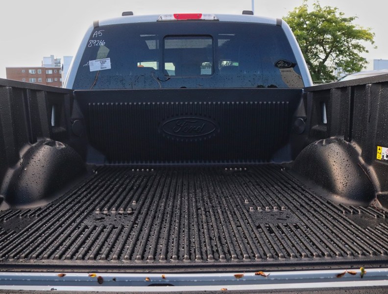 2026 Ford F-150 Lariat | 4X4 | Hybrid | 501A | Blk Pk | Roof | 7.2