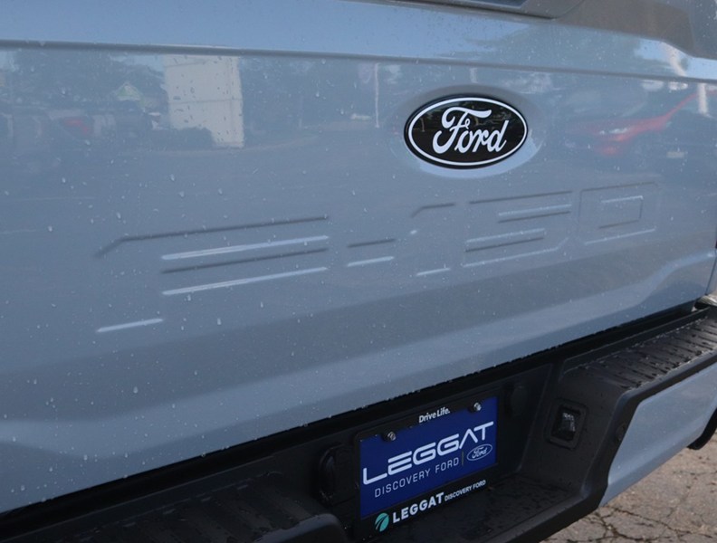 2026 Ford F-150 Lariat | 4X4 | Hybrid | 501A | Blk Pk | Roof | 7.2