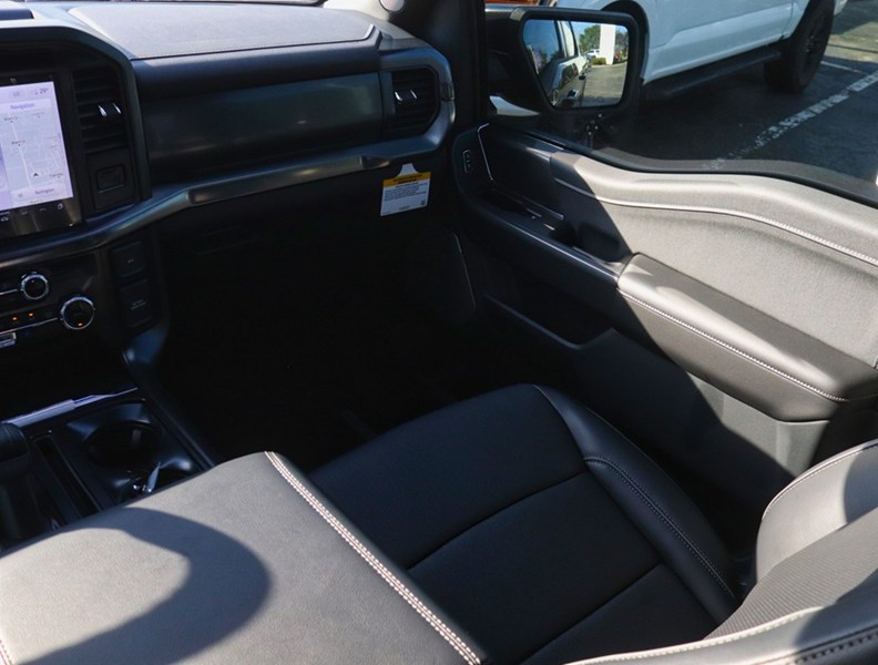 2026 Ford F-150 Lariat | 4X4 | 3.5L | 501A | 157 | Blk Pk | Bed Ut
