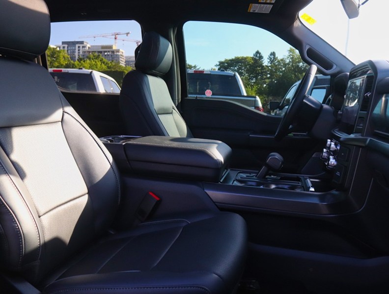 2026 Ford F-150 Lariat | 4X4 | 3.5L | 501A | 157 | Blk Pk | Bed Ut