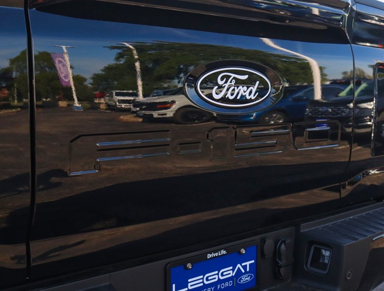 2026 Ford F-150 Lariat | 4X4 | 3.5L | 501A | 157 | Blk Pk | Bed Ut