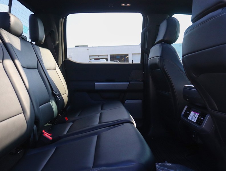 2026 Ford F-150 XLT | 4X4 | 2.7L | 303A | Blk Pk Pls | Bed Utl