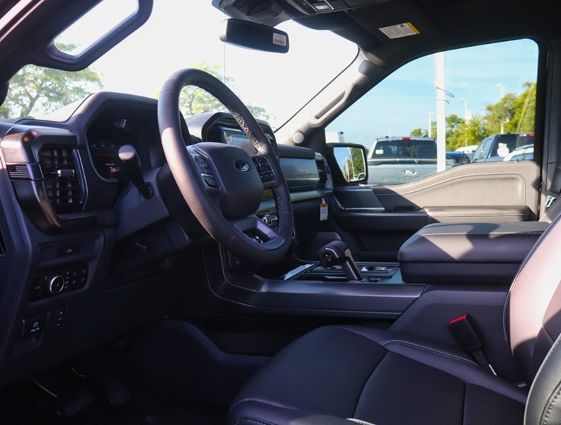 2026 Ford F-150 Lariat | 4X4 | 3.5L | 501A | 157 | Blk Pk | Bed Ut