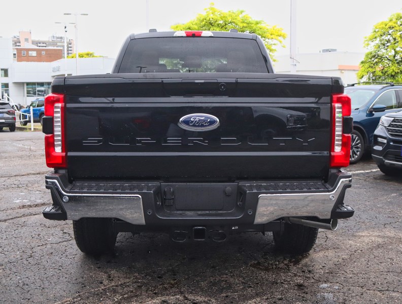 2026 Ford F-250 Lariat | 4X4 | 6.8L | Roof | Chrome Pkg | Activex