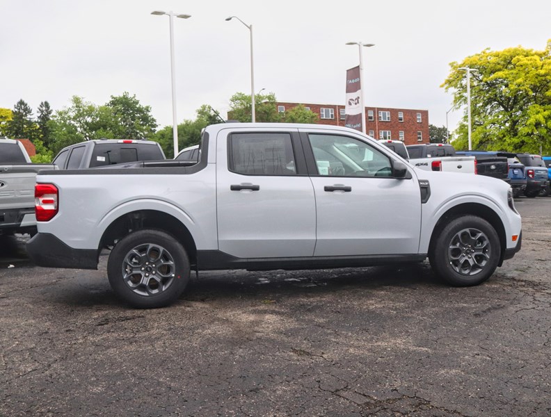 2026 Ford Maverick XLT | AWD | Hybrid | Lux Pkg