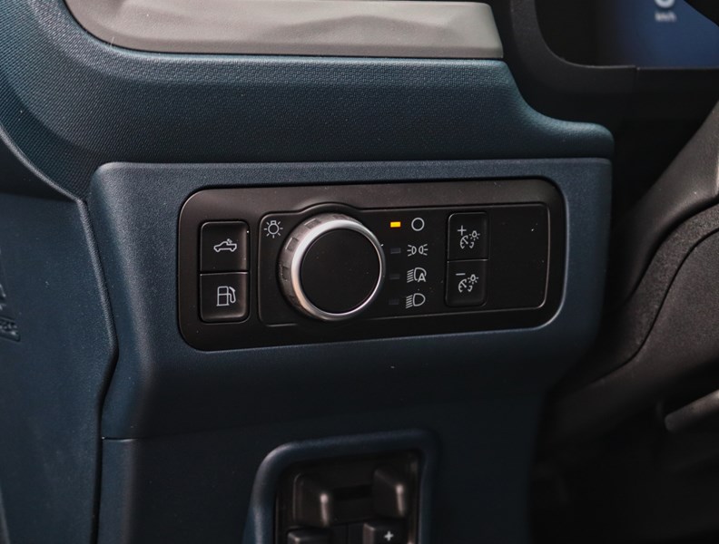2026 Ford Maverick XLT | AWD | Hybrid | Lux | Blk Pk | 4K | Roof