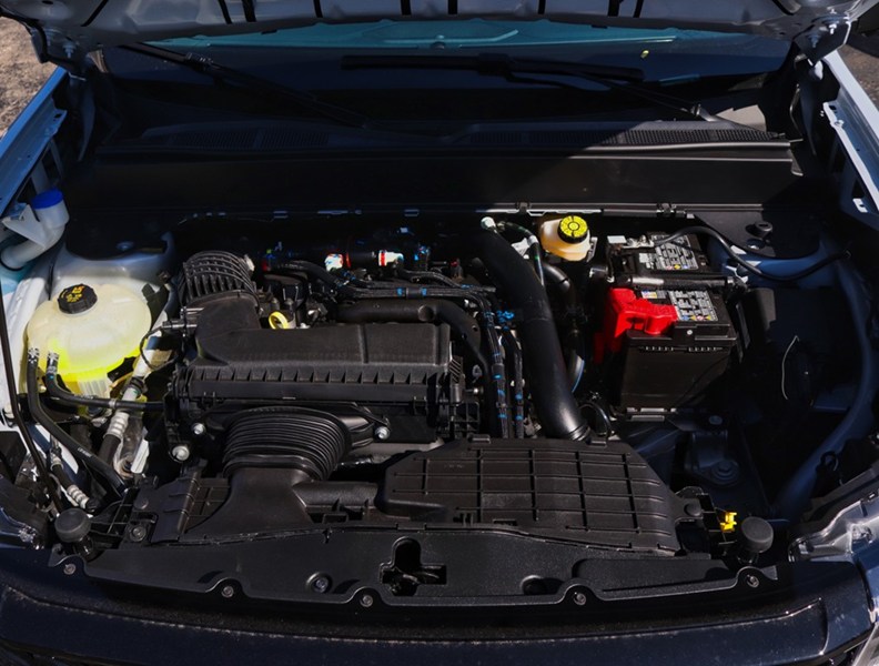 2026 Ford Maverick Lariat | AWD | 2.0L | Roof | Blk Pk| 4K Tow