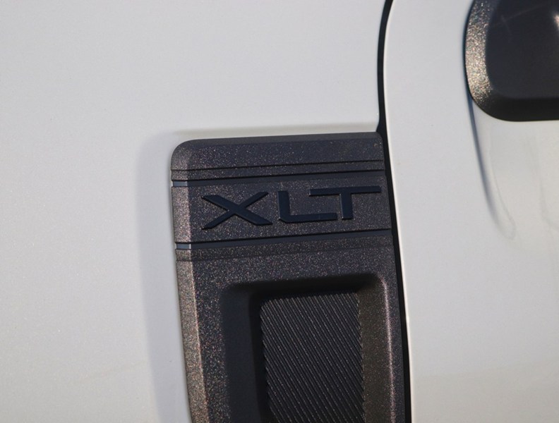 2026 Ford Maverick XLT | AWD | Hyrbid | Blk Pk | Lux | 4K | Roof