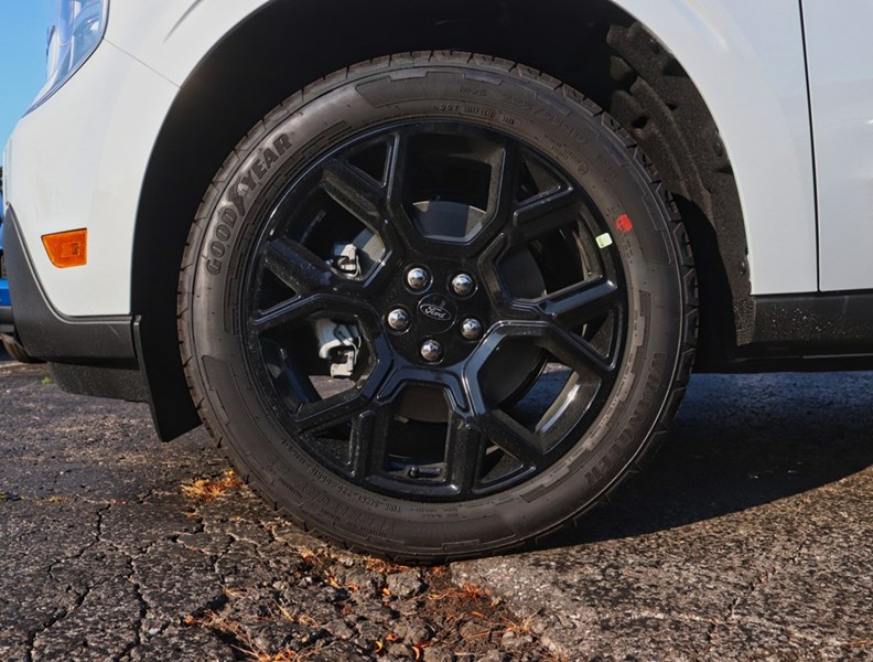 2026 Ford Maverick XLT | AWD | Hyrbid | Blk Pk | Lux | 4K | Roof