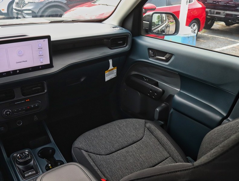 2026 Ford Maverick XLT | AWD | Hybrid | Blk Pkg | Roof