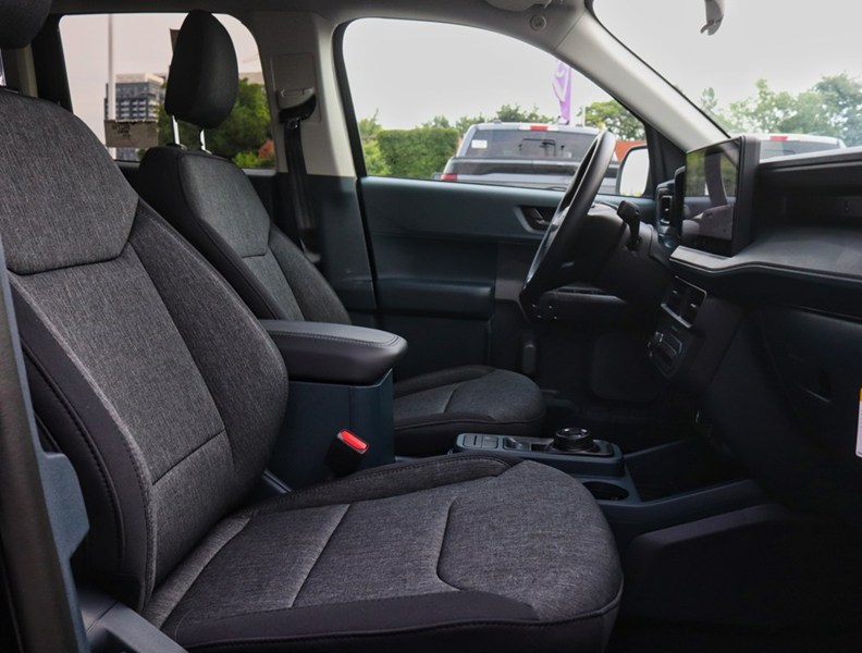 2026 Ford Maverick XLT | AWD | Hybrid | Blk Pkg | Roof