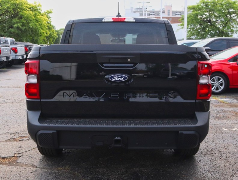 2026 Ford Maverick XLT | AWD | Hybrid | Blk Pkg | Roof