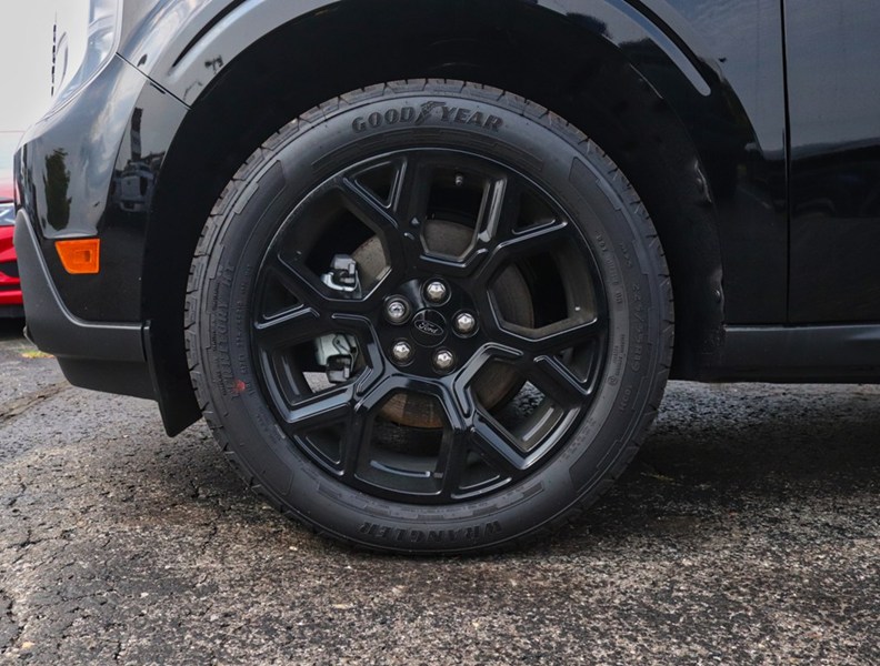 2026 Ford Maverick XLT | AWD | Hybrid | Blk Pkg | Roof