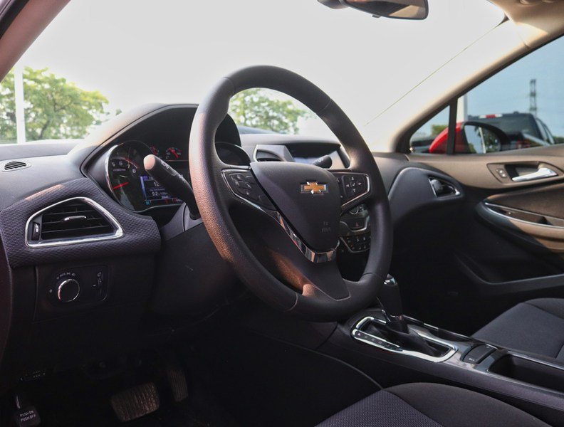 2018 Chevrolet Cruze LT | 1.4L | Roof | Tech Pkg | Conv Pkg