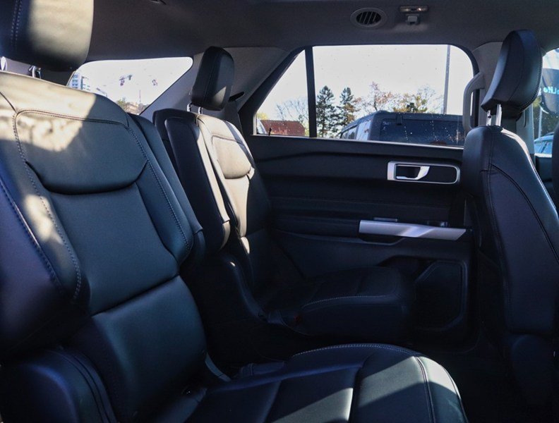 2024 Ford Explorer XLT | 4WD | Roof | Nav | Tow | Prem 20S