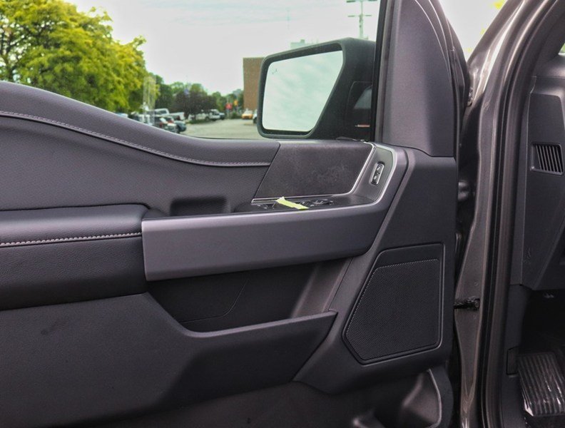 2026 Ford F-150 XLT | 4X4 | 3.5L | 302A | 157 | Blk Pk Pls | Tow/H