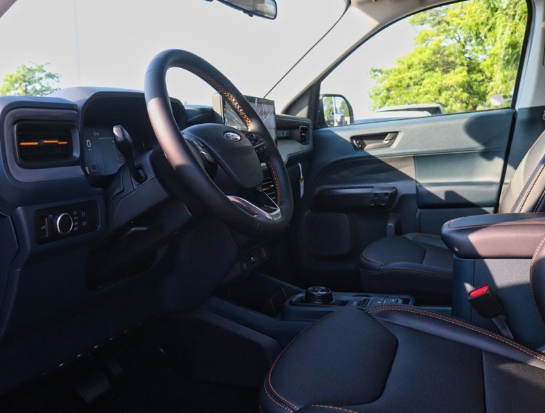 2026 Ford Maverick Tremor | AWD | 2.0L | Roof | Pwr Sld R Wnd