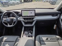 2026 Ford Explorer Active W/200A Pkg 4WD