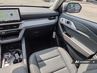 2026 Ford Explorer Active W/200A Pkg 4WD