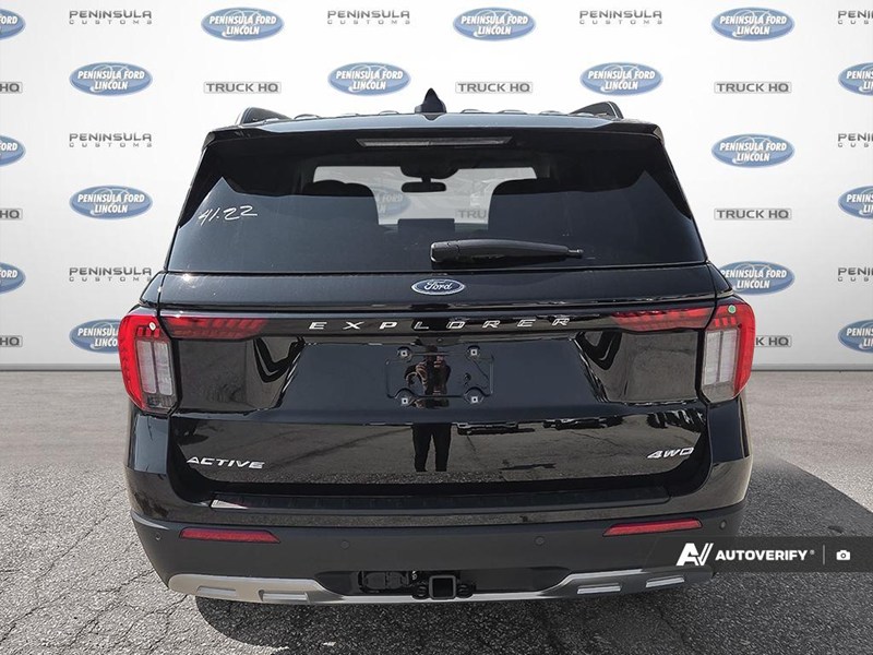 2026 Ford Explorer Active W/200A Pkg 4WD