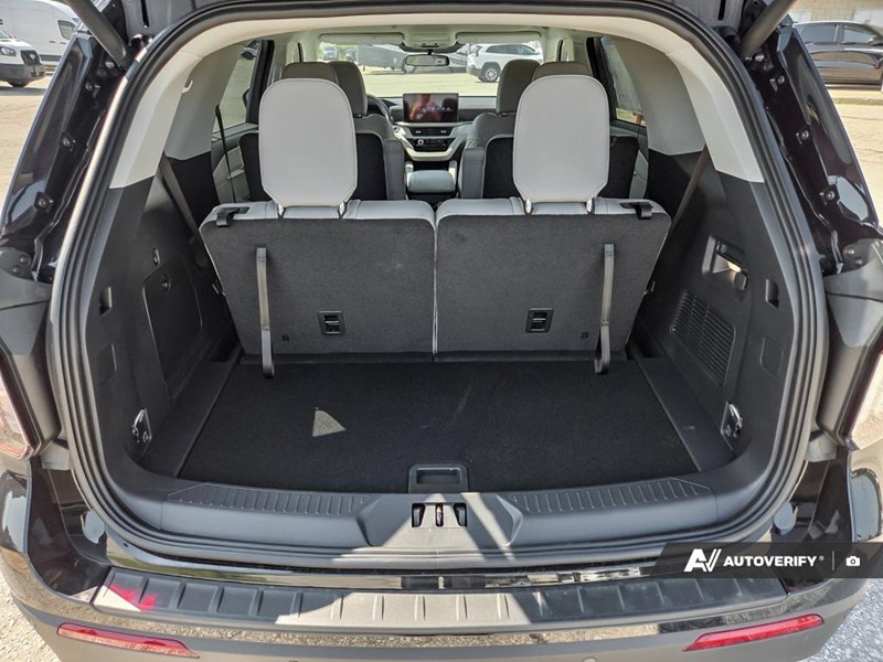 2026 Ford Explorer Active W/200A Pkg 4WD