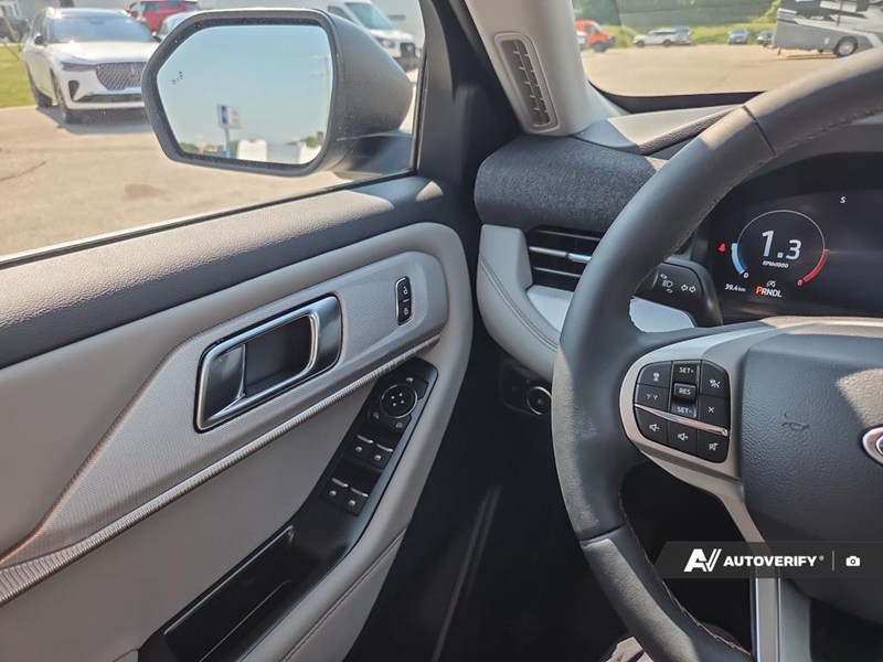 2026 Ford Explorer Active W/200A Pkg 4WD