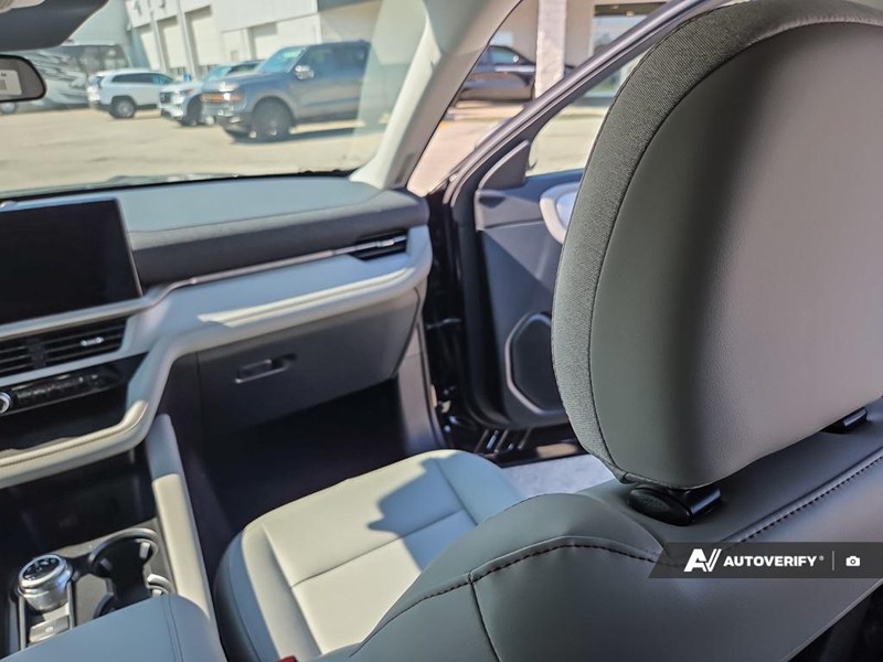 2026 Ford Explorer Active W/200A Pkg 4WD