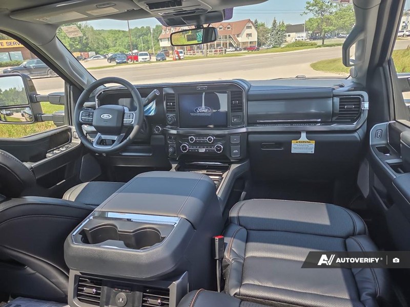 2026 Ford Super Duty F-350 Srw Lariat 4WD Crew Cab 6.75' Box