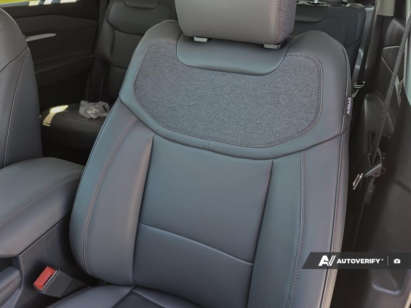 2026 Ford Explorer Active W/200A Pkg 4WD
