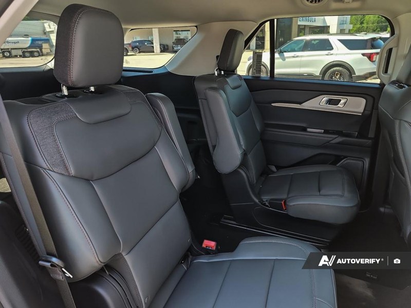 2026 Ford Explorer Active W/200A Pkg 4WD