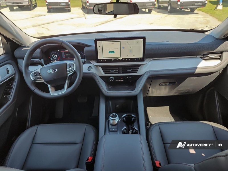 2026 Ford Explorer Active W/200A Pkg 4WD