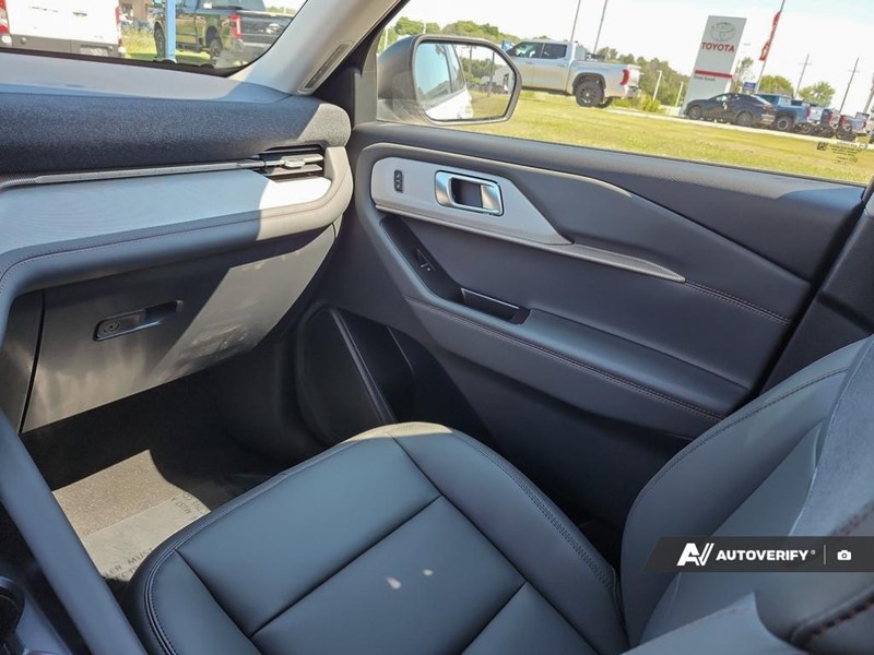 2026 Ford Explorer Active W/200A Pkg 4WD