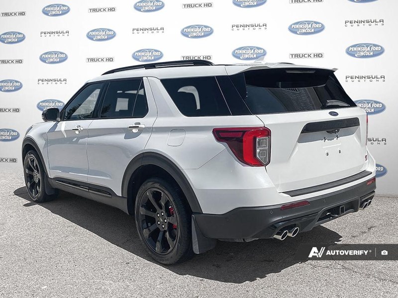 2022 Ford Explorer ST 4WD