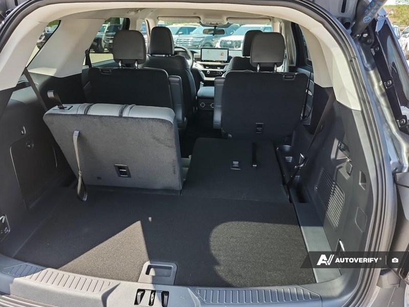 2026 Ford Explorer Active W/200A Pkg 4WD