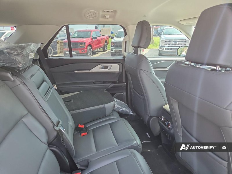2026 Ford Explorer Active W/200A Pkg 4WD