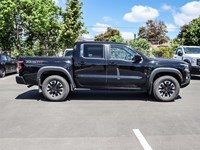 2023 Nissan Frontier Crew Cab Pro-4X Standard Bed 4X4