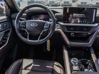 2026 Ford Explorer Platinum 4WD